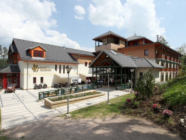 Svatební místo - Letovisko Studánka, Hotel Studánka