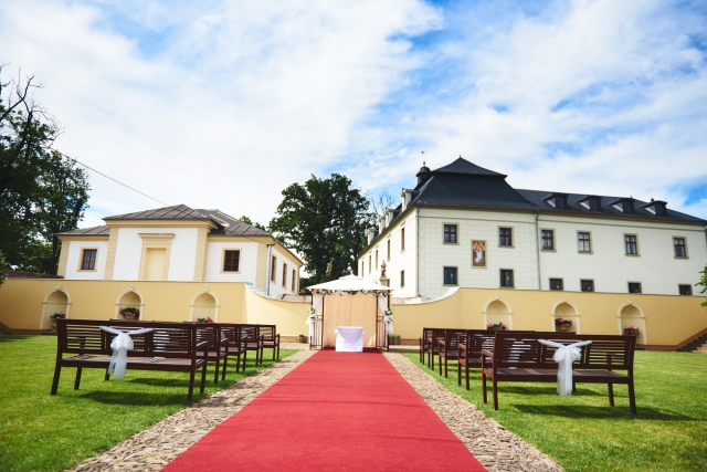 Место проведения свадьбы в 2018 году – ресторан замка Штабловице