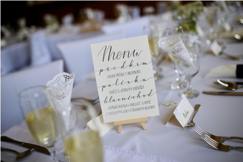 Ručně psané svatební oznámení: V hlavní roli lettering