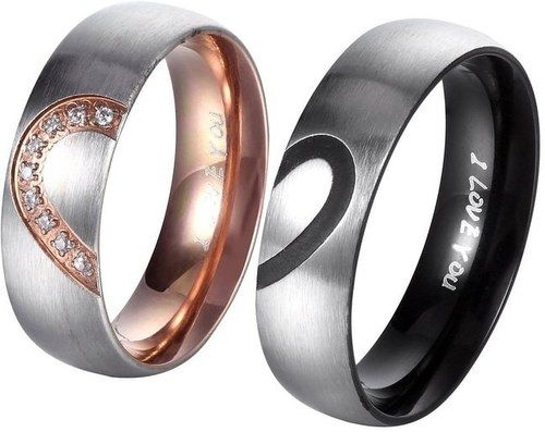 Personalizované snubní prsteny: S otiskem prstů i polohou planet
