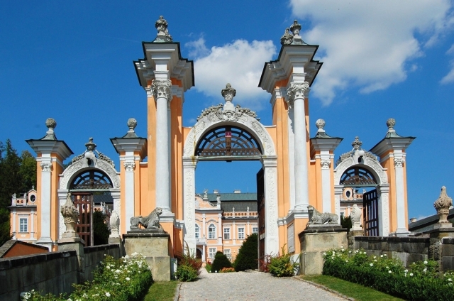 Svatba na zámku Nové Hrady – v “české Versailles“