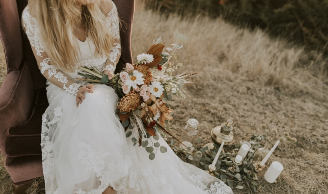 Boho svatební šaty: Sluší romantickým vílám i nespoutaným divoškám