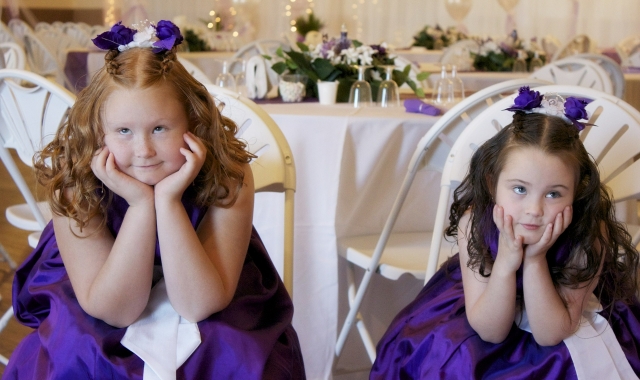 Děti na svatbě: Pozvat, či nepozvat?