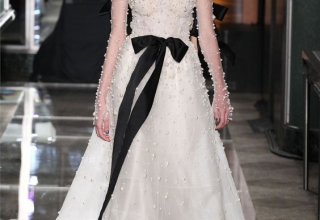 Hlavní trendy ve svatebních šatech od světových návrhářů pro příští jaro