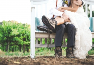 Jak sladit nevěstu a ženicha? Zkuste to moderně a s vtipem
