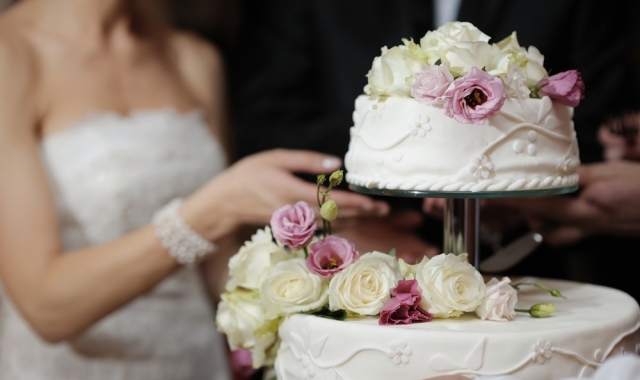 Svatební dort – jaké jsou trendy pro rok 2012