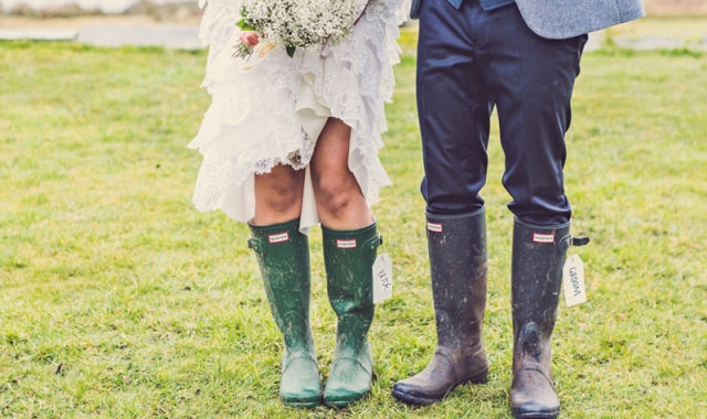 Svatební holínky pro nevěstu a ženicha: Ideální podzimní obutí