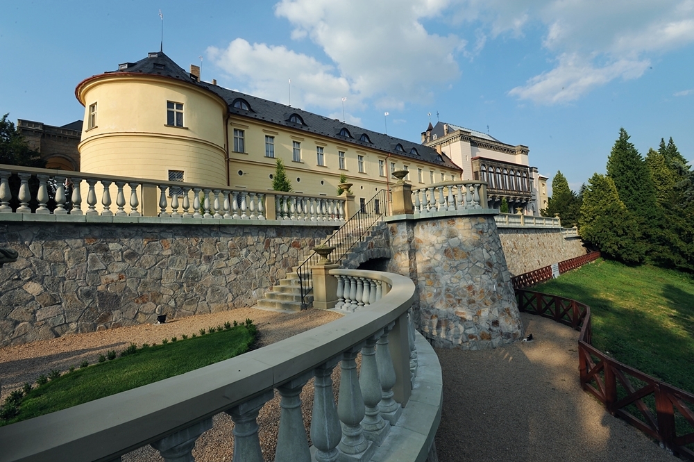 CHATEAU ZBIROH Marriage Guide Svatebn Magaz n CHATEAU ZBIROH Marriage Guide Svatebn Magaz n